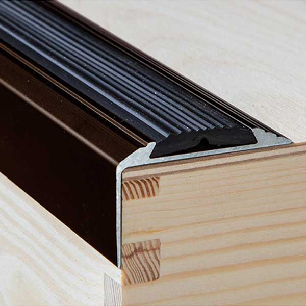 Anodised Aluminium Stair Nosing With Non Slip Rubber For Tread Edges